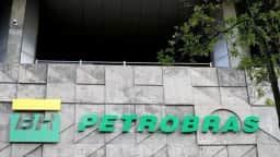 Petrobras compra 50% da Mubadala no polo de gás Manati e assume 100%